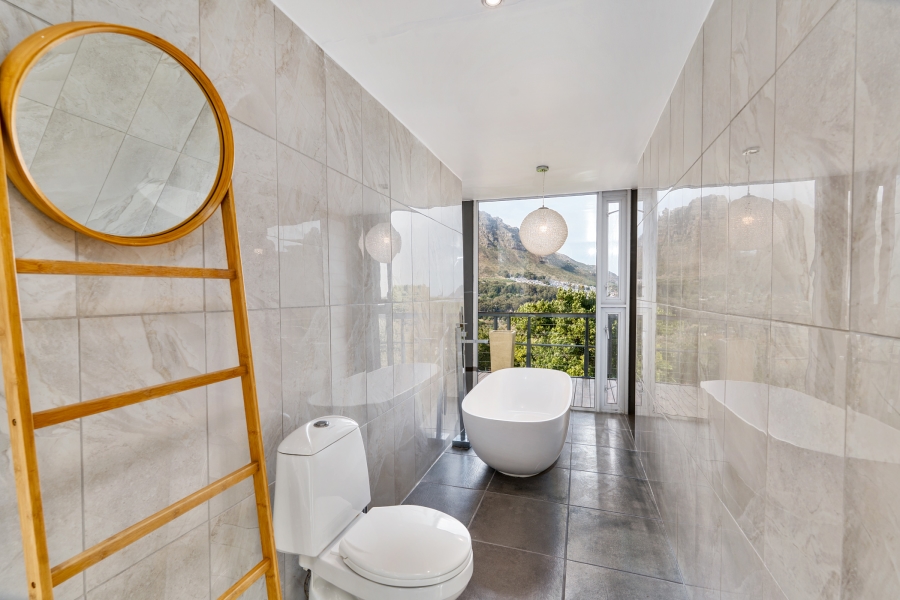 7 Bedroom Property for Sale in Valley Area Western Cape